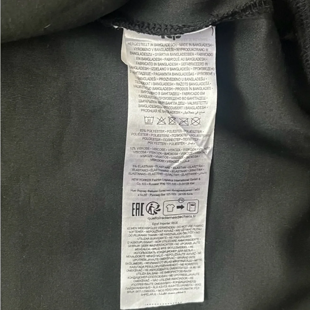 IQ Lion Athletics black sports activewear track jacket zip pockets logo Men M